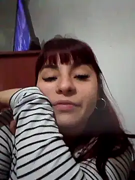 Snapshot of Tizi_04 chatting on October 2025 10:33:01 PM Tizi 04 online show from October 2025 10:33:01 PM