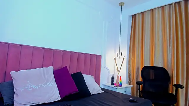 Snapshot of Celina_Kyle1 chatting on October 2025 09:08:02 PM Celina Kyle1 online show from October 2025 09:08:02 PM