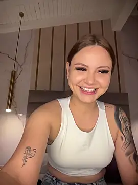 Snapshot of Beella1_ chatting on November 2025 11:43:01 AM Beella1 online show from November 2025 11:43:01 AM