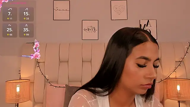 Snapshot of ameliebelle_ chatting on November 2025 12:37:01 PM ameliebelle online show from November 2025 12:37:01 PM