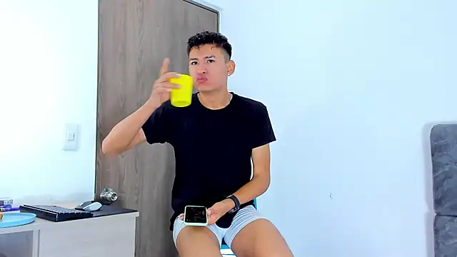 Nicolas Torres  online show from November 2025 07:30:02 AM