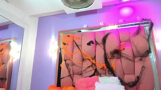 SHARICKMONTANO online show from October 2025 08:42:01 PM