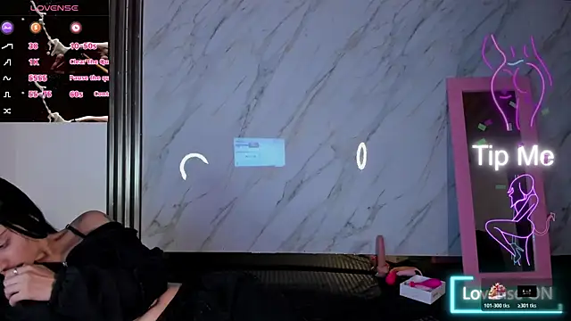 Snapshot of Sasha_Blonde chatting on October 2025 03:08:01 AM Sasha Blonde online show from October 2025 03:08:01 AM