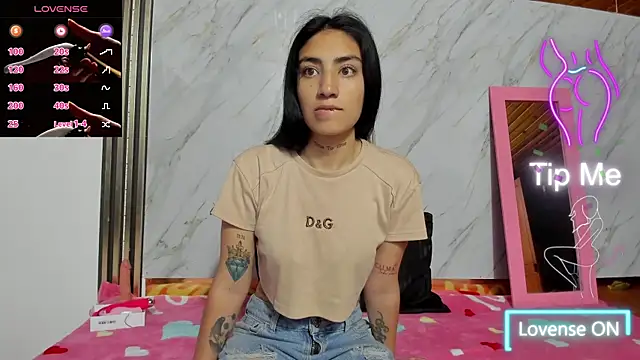 Snapshot of Sasha_Blonde chatting on October 2025 02:07:01 PM Sasha Blonde online show from October 2025 02:07:01 PM