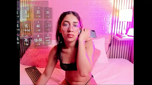 Snapshot of medussa_sexi chatting on November 2025 03:27:01 AM medussa sexi online show from November 2025 03:27:01 AM