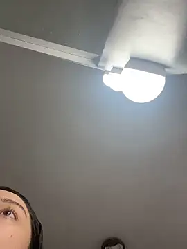 Snapshot of Selena_Roa chatting on November 2025 01:22:01 PM Selena Roa online show from November 2025 01:22:01 PM