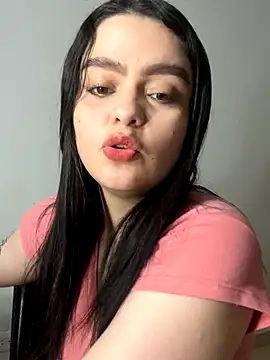 Snapshot of Selena_Roa chatting on December 2025 01:48:02 AM Selena Roa online show from December 2025 01:48:02 AM