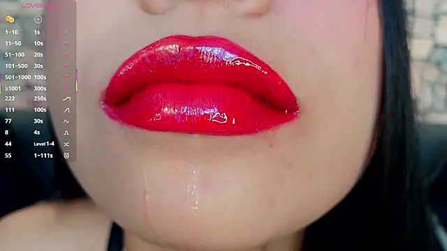 Snapshot of mia_roux1 chatting on November 2025 06:31:01 PM mia roux1 online show from November 2025 06:31:01 PM