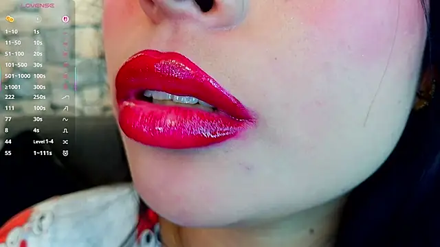 Snapshot of mia_roux1 chatting on November 2025 05:18:02 AM mia roux1 online show from November 2025 05:18:02 AM