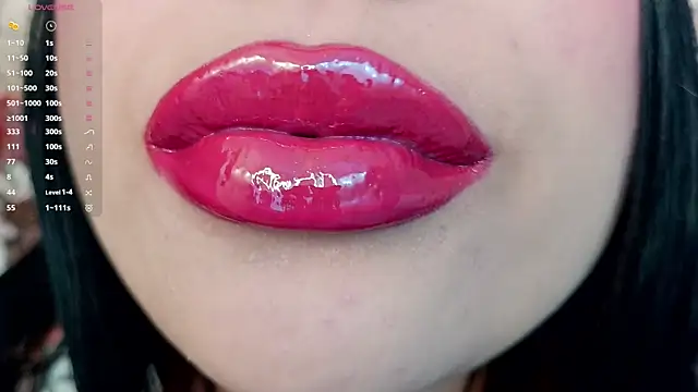 Snapshot of mia_roux1 chatting on November 2025 06:49:02 AM mia roux1 online show from November 2025 06:49:02 AM