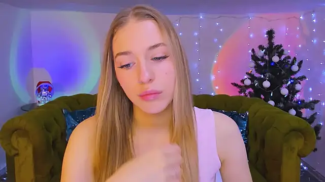 Snapshot of sassy_cutie chatting on December 2025 08:07:02 AM sassy cutie online show from December 2025 08:07:02 AM