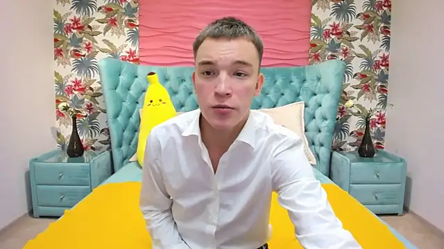 Snapshot of Derek_Banville chatting on October 2025 01:01:02 PM Derek Banville online show from October 2025 01:01:02 PM