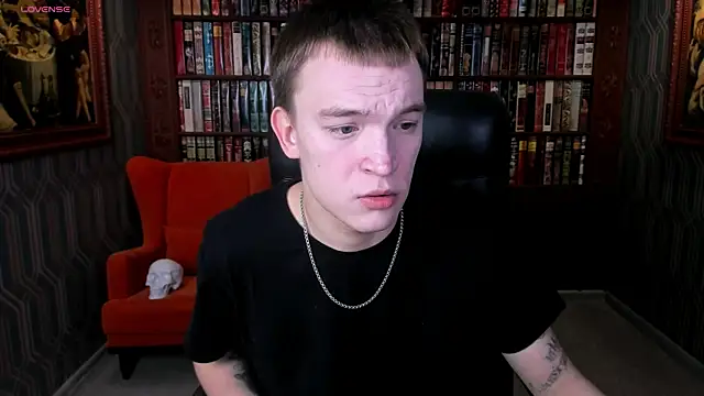 Snapshot of Derek_Banville chatting on December 2025 07:34:02 PM Derek Banville online show from December 2025 07:34:02 PM