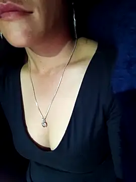 Snapshot of Phantamay chatting on November 2025 11:16:01 PM Phantamay online show from November 2025 11:16:01 PM