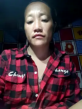 Snapshot of Phantamay chatting on November 2025 12:58:02 PM Phantamay online show from November 2025 12:58:02 PM