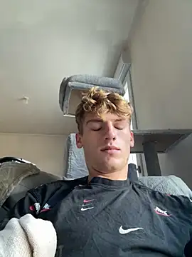 Snapshot of Charlycki chatting on November 2025 09:10:01 AM Charlycki online show from November 2025 09:10:01 AM