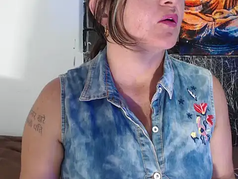 Snapshot of Debora_Cienfuegos25 chatting on November 2025 01:15:01 AM Debora Cienfuegos25 online show from November 2025 01:15:01 AM