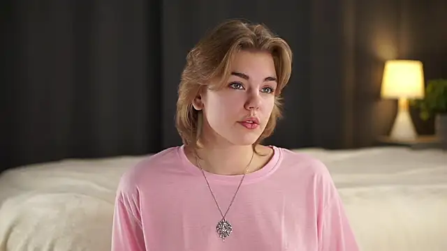 Snapshot of MelodyBaur chatting on November 2025 12:38:01 PM MelodyBaur online show from November 2025 12:38:01 PM