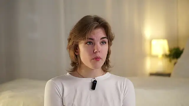 Snapshot of MelodyBaur chatting on November 2025 11:34:02 AM MelodyBaur online show from November 2025 11:34:02 AM