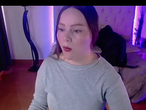 Snapshot of _crystal12 chatting on November 2025 01:44:02 PM crystal12 online show from November 2025 01:44:02 PM