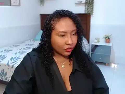 KaroldelaTorree online show from October 2025 02:46:01 PM