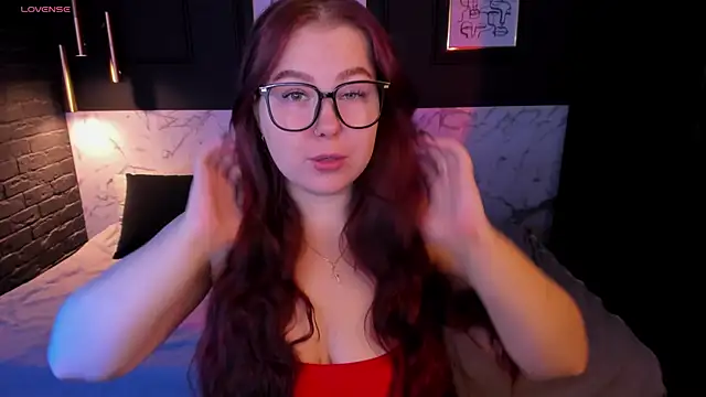 Snapshot of EffyBlush chatting on November 2025 01:32:02 PM EffyBlush online show from November 2025 01:32:02 PM