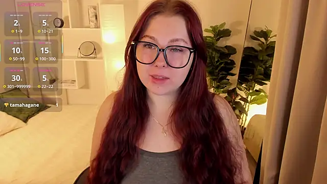 Snapshot of EffyBlush chatting on November 2025 01:28:02 PM EffyBlush online show from November 2025 01:28:02 PM