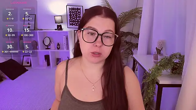 Snapshot of EffyBlush chatting on November 2025 01:33:02 PM EffyBlush online show from November 2025 01:33:02 PM