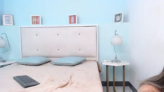 Snapshot of SusanWilliams_ chatting on November 2025 11:10:02 AM SusanWilliams online show from November 2025 11:10:02 AM