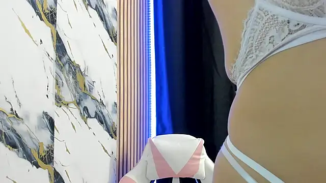 Snapshot of Scarlet_DLuce chatting on November 2025 09:12:02 AM Scarlet DLuce online show from November 2025 09:12:02 AM