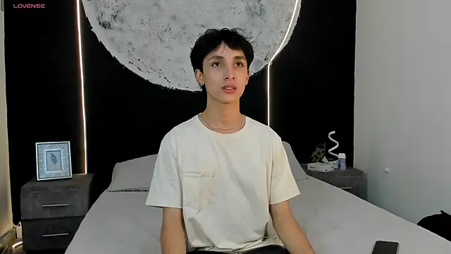 Snapshot of LiamPage_ chatting on October 2025 08:40:02 PM LiamPage  online show from October 2025 08:40:02 PM