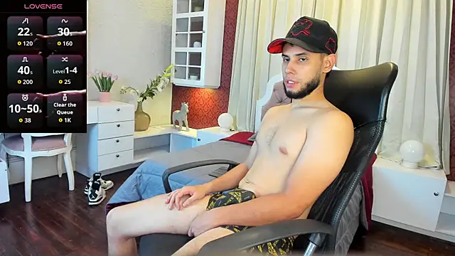 Snapshot of Maxcole_07 chatting on December 2025 07:53:02 PM Maxcole 07 online show from December 2025 07:53:02 PM