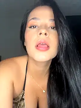 Snapshot of LhanaRiviera chatting on November 2025 10:42:02 PM LhanaRiviera online show from November 2025 10:42:02 PM