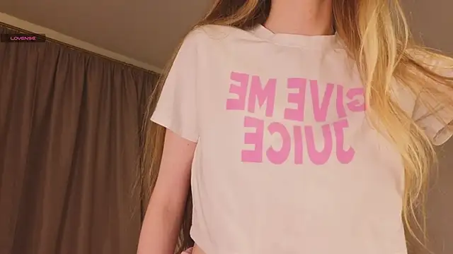 Snapshot of KissyCloud chatting on October 2025 08:09:01 AM KissyCloud online show from October 2025 08:09:01 AM