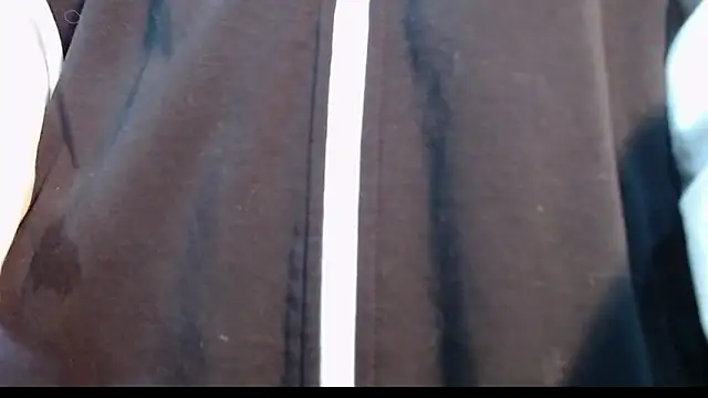 Snapshot of Yorsamm_and_friends chatting on November 2025 08:52:02 PM Yorsamm and friends online show from November 2025 08:52:02 PM