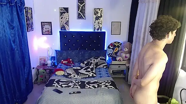 Snapshot of Yorsamm_and_friends chatting on December 2025 01:54:01 AM Yorsamm and friends online show from December 2025 01:54:01 AM