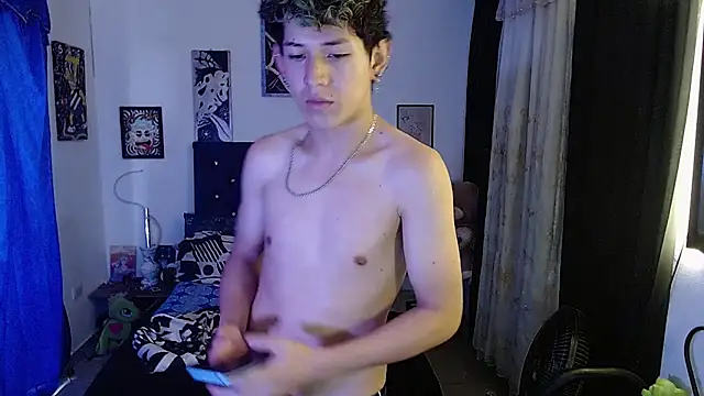 Snapshot of Yorsamm_and_friends chatting on December 2025 02:56:02 PM Yorsamm and friends online show from December 2025 02:56:02 PM