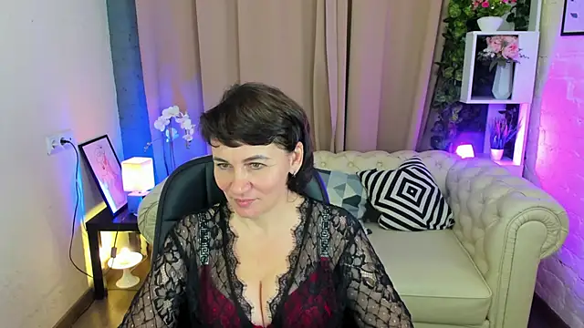 Snapshot of Demi_Mature chatting on October 2025 07:41:02 AM Demi Mature online show from October 2025 07:41:02 AM