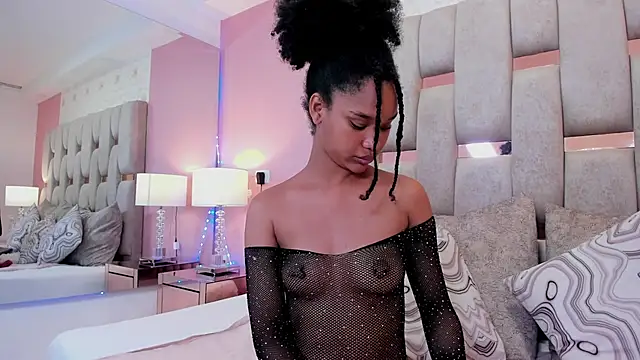 Snapshot of karolebonyy chatting on November 2025 02:00:01 PM karolebonyy online show from November 2025 02:00:01 PM