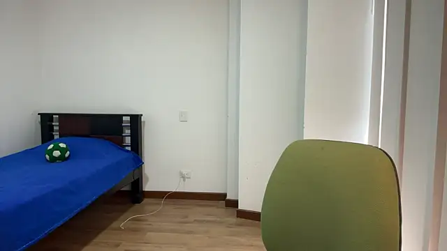 Snapshot of JUSTIN_JHONS chatting on November 2025 03:01:02 PM JUSTIN JHONS online show from November 2025 03:01:02 PM