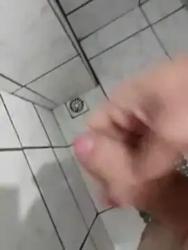 Snapshot of ErectorMen chatting on October 2025 02:26:01 AM ErectorMen online show from October 2025 02:26:01 AM