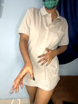 Snapshot of Cute_Marina chatting on October 2025 05:14:02 PM Cute Marina online show from October 2025 05:14:02 PM