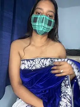 Snapshot of Cute_Marina chatting on November 2025 06:14:01 AM Cute Marina online show from November 2025 06:14:01 AM