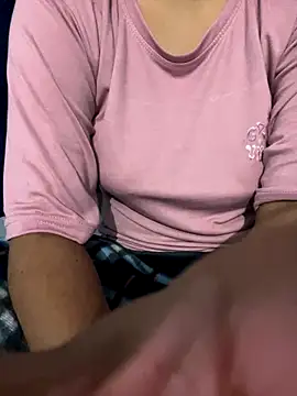 Snapshot of Cute_Marina chatting on November 2025 05:42:01 PM Cute Marina online show from November 2025 05:42:01 PM