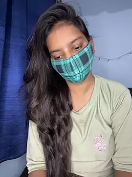 Snapshot of Cute_Marina chatting on November 2025 07:03:02 AM Cute Marina online show from November 2025 07:03:02 AM