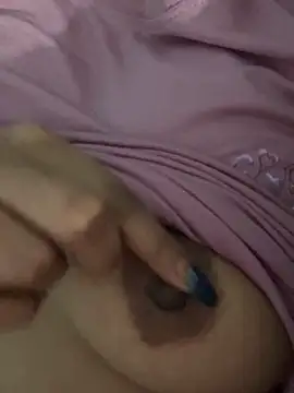 Snapshot of Cute_Marina chatting on November 2025 02:43:02 AM Cute Marina online show from November 2025 02:43:02 AM