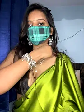 Snapshot of Cute_Marina chatting on November 2025 07:08:02 AM Cute Marina online show from November 2025 07:08:02 AM