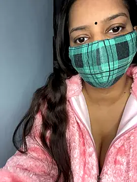 Snapshot of Cute_Marina chatting on December 2025 05:01:01 AM Cute Marina online show from December 2025 05:01:01 AM