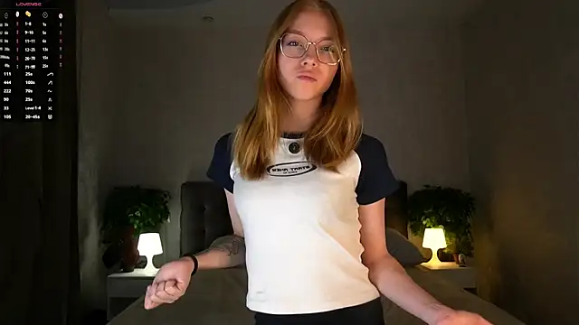 Snapshot of BarbaraViggiani chatting on November 2025 06:51:02 PM BarbaraViggiani online show from November 2025 06:51:02 PM