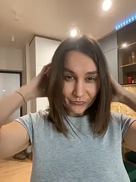 AliceLili online show from October 2025 09:55:01 AM